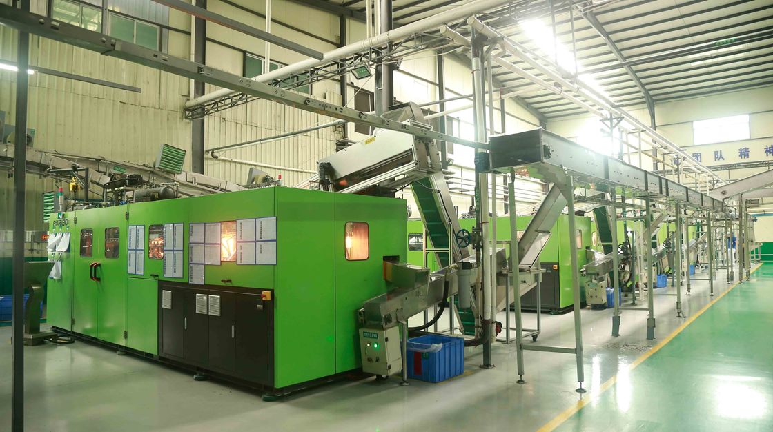 147kw PET Plastic Bottle Making Machine 2.6Mpa~3.2Mpa Blowing Pressure